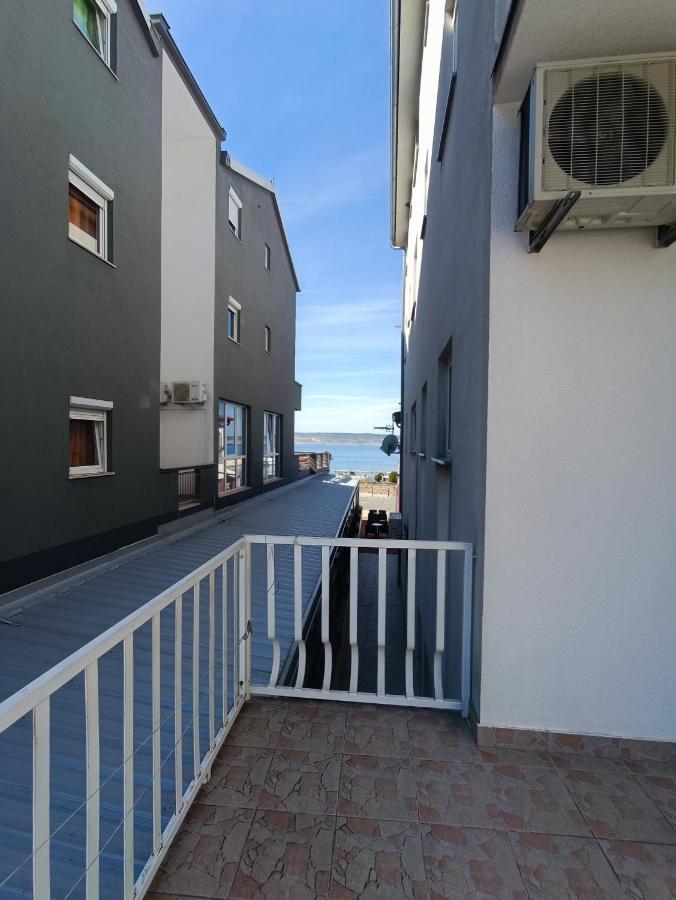 Apartmani Centar Starigrad Paklenica Eksteriør billede
