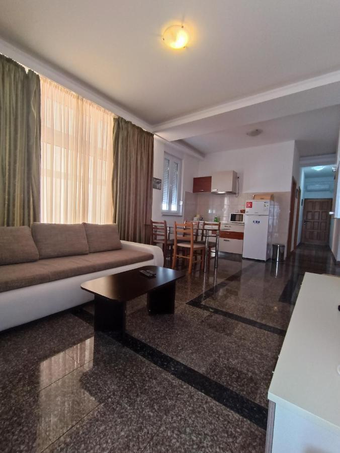 Apartmani Centar Starigrad Paklenica Eksteriør billede