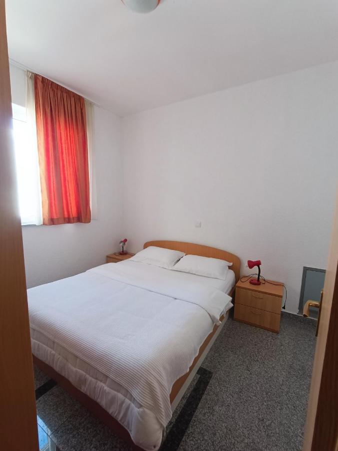 Apartmani Centar Starigrad Paklenica Eksteriør billede